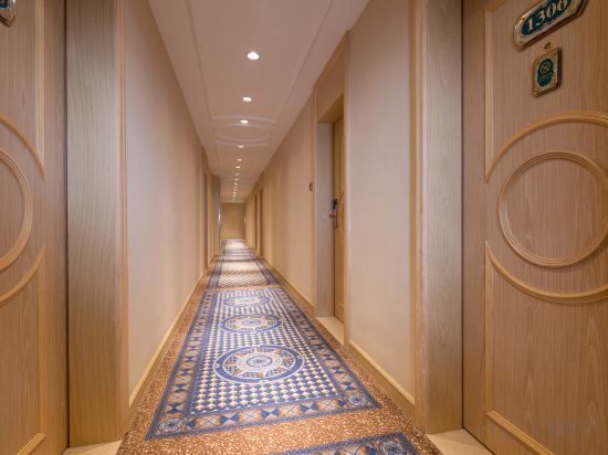 Ханчжоу: Vienna International Hotel(Hangzhou Xihu Fengshan Road Station)