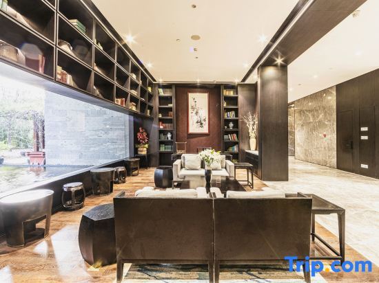 Линьи: Linyi Binghe Avenue Yitel