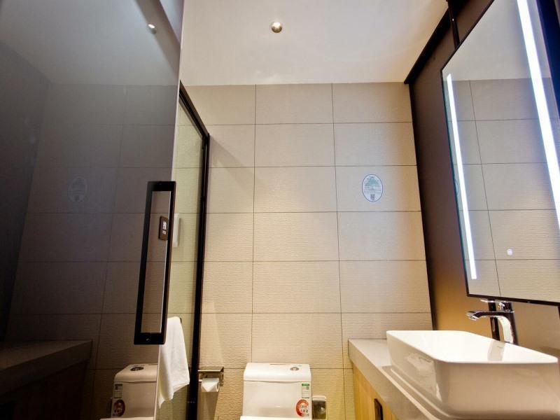 Фуян: Greentree Inn Fuyang Linquan Magic Capital Busines