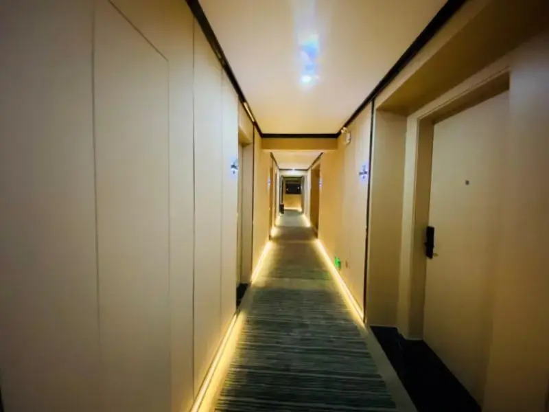 Мяньян: Greentree Inn Mianyang Airport Express Hotel