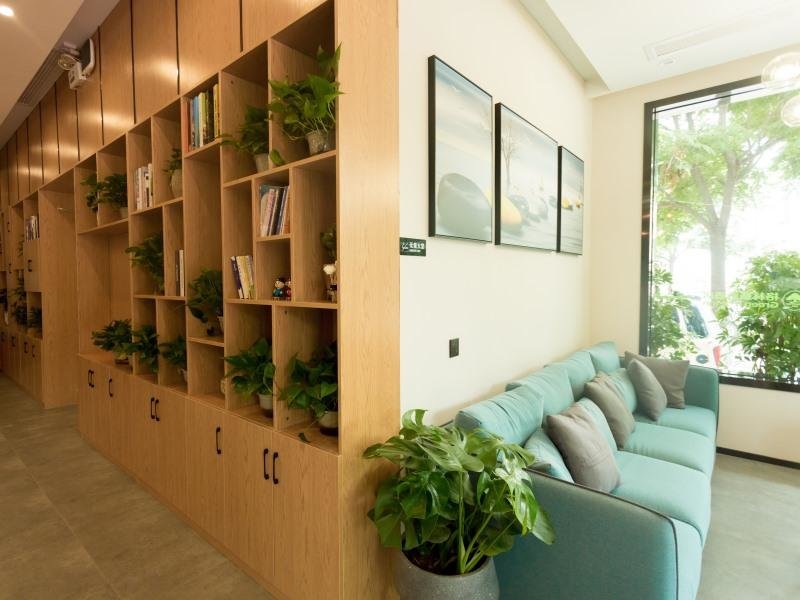 Чжэнчжоу: GreenTree Inn Express Henan Xinyang Huaibin County