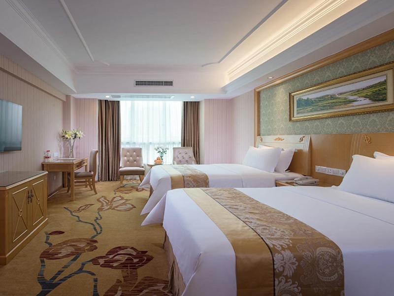 Наньнин: Vienna Hotel Nanning Qingxiu Mountain