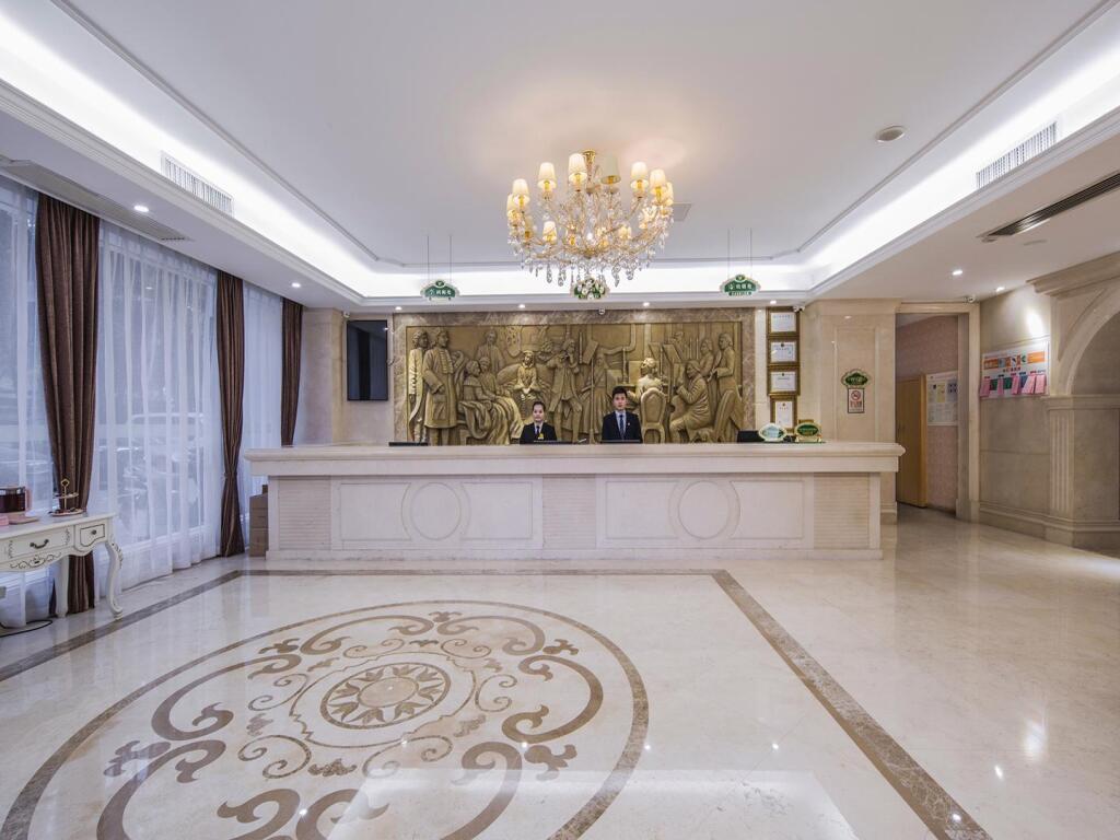 Наньнин: Vienna Hotel Nanning Qingxiu Mountain
