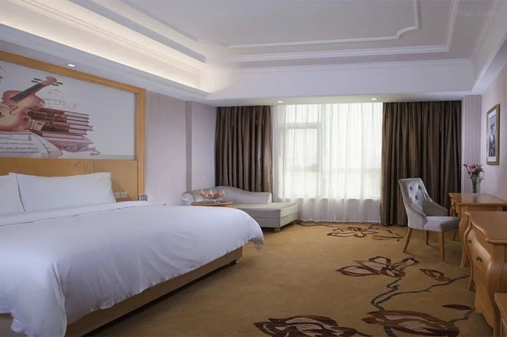 Хойчжоу: Vienna International Hotel (Huizhou Xinyu Government Square)