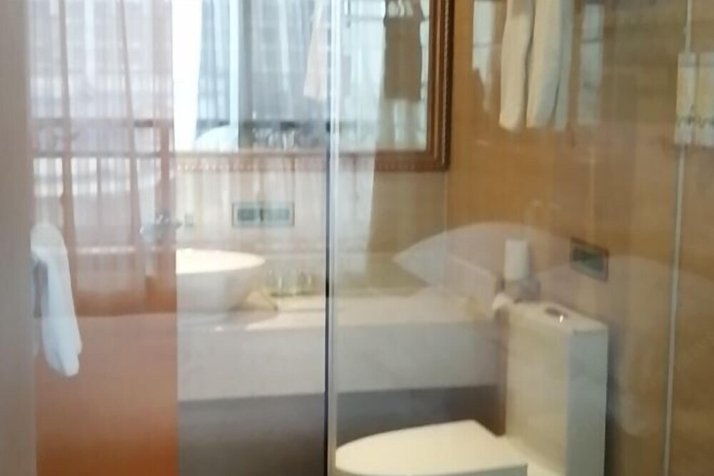 Гуйлинь: Vienna Hotel (Quanzhou High-speed Railway Bus Station)