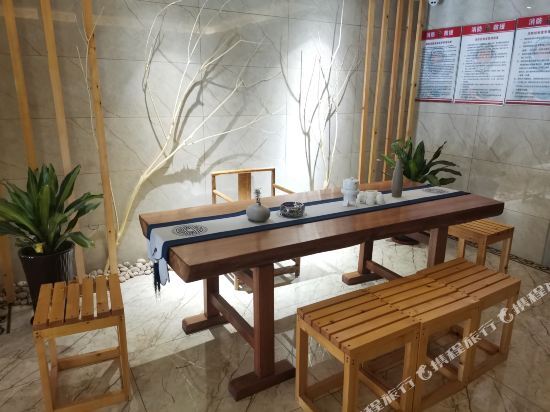 Цзиньчжун: Borrman Hotel Jinzhong Huitong University City