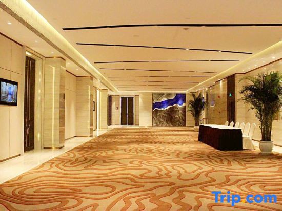 Чунцин: Chongqing Hechuan Wenyue (France) Resort Hotel