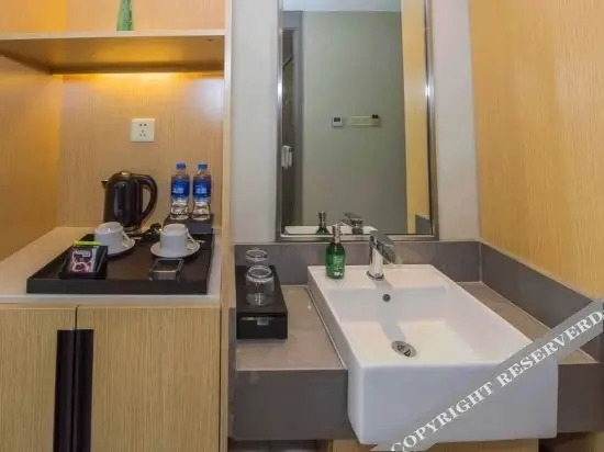 Лицзян: Rujia Business Travel Hotel (Lijiang Ancient Town Waterwheel)