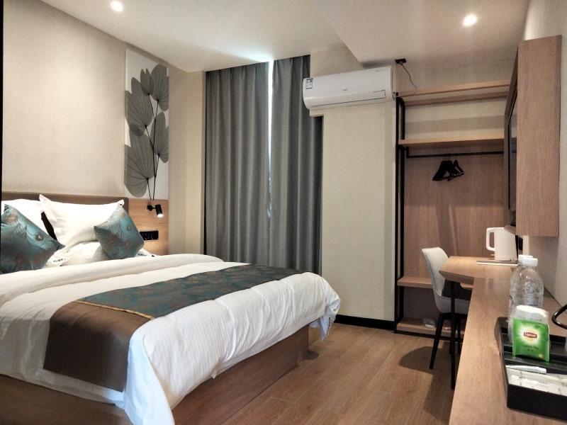 Циньчжоу: Green Tree Inn Qinzhou Qinbei People's Hospital