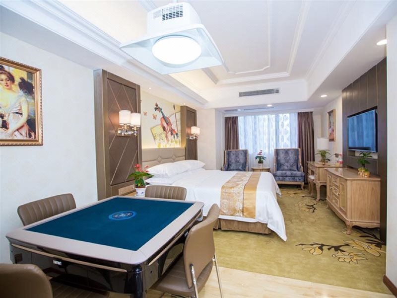 Ухань: Vienna International Hotel (Wuhan Yangguang Yuhang)