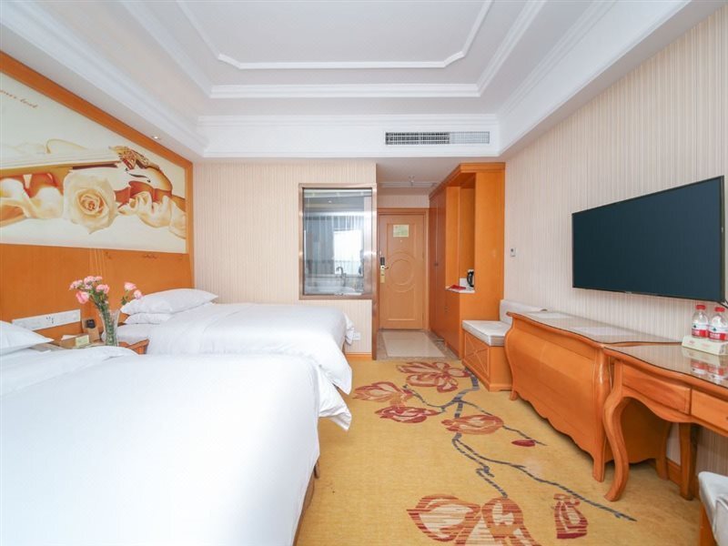 Ухань: Vienna International Hotel (Wuhan East Railway Station Huanglongshan Metro Station)