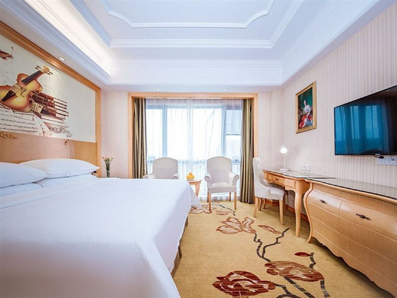 Ухань: Vienna International Hotel (Wuhan East Railway Station Huanglongshan Metro Station)
