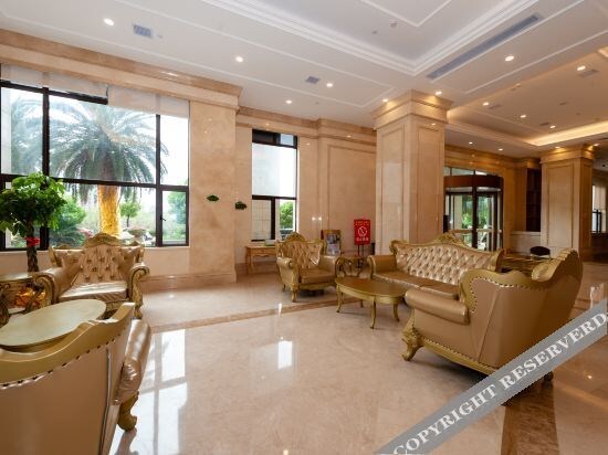 Шанграо: Vienna International Hotel