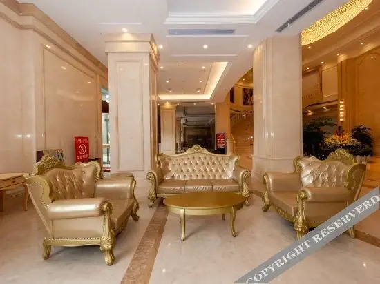 Шанграо: Vienna International Hotel
