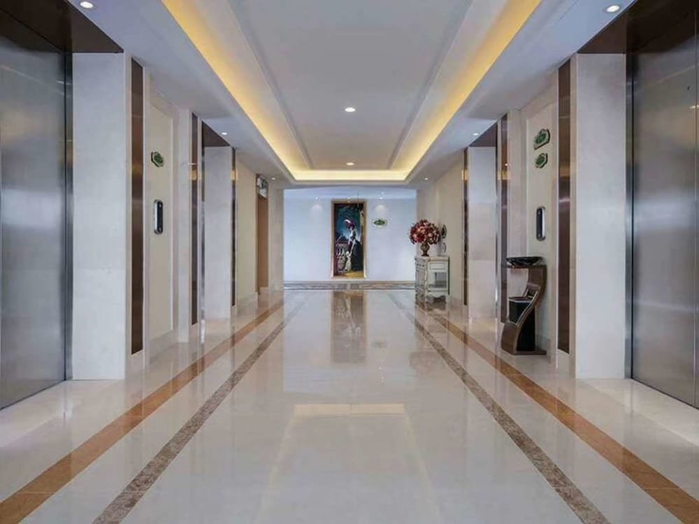 Наньнин: Vienna International Hotel (Nanning Huanan City)