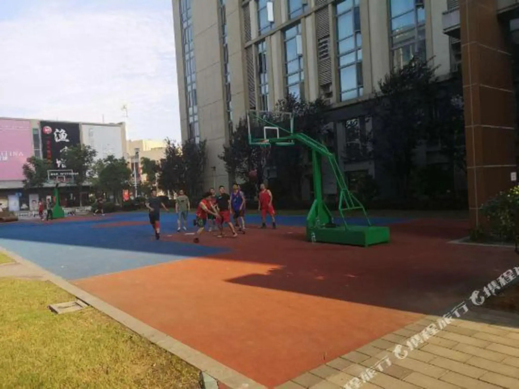 Наньчан: Vienna International Hotel (Nanchang Honggutan Xuefu Avenue)