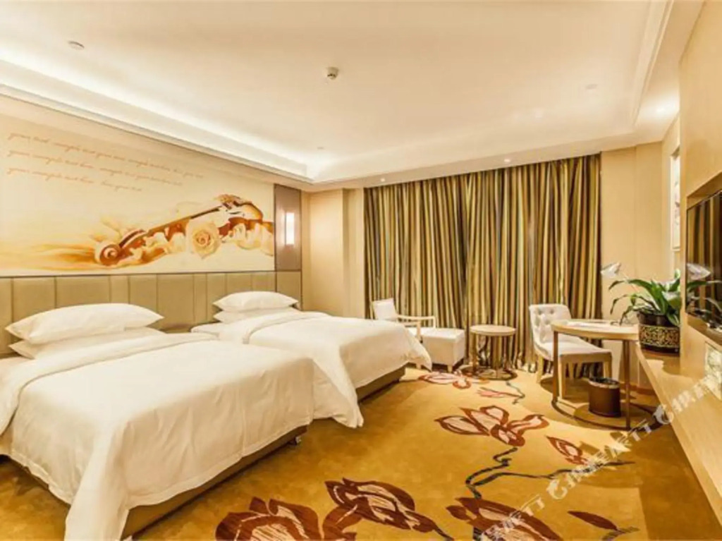 Наньнин: Vienna International Hotel (Nanning Wuyi Vehicle Management Office)