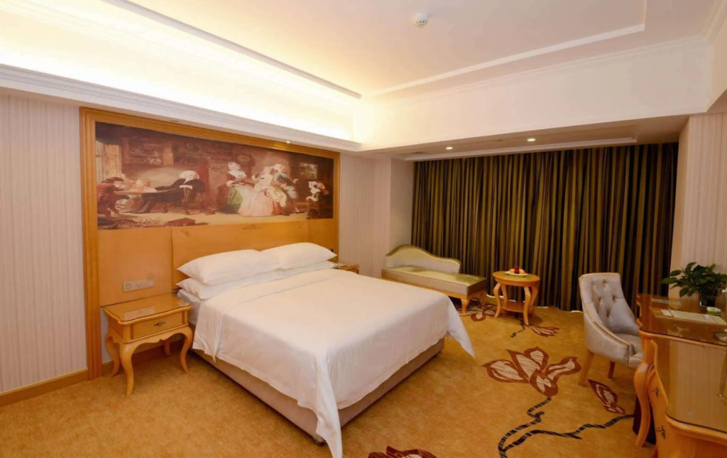 Лоян: Vienna Hotel (Luoyang Jiudou Road Wanda)