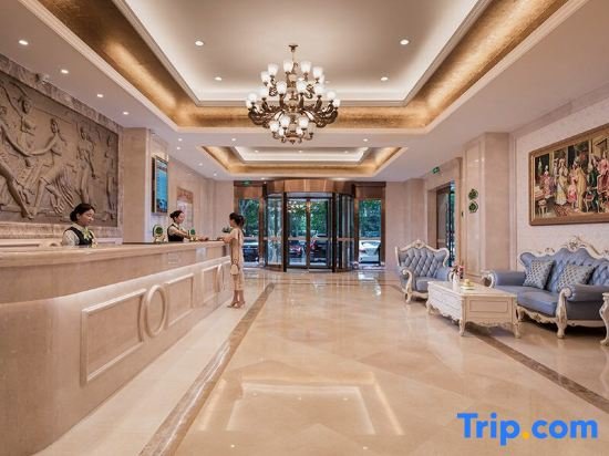 Лоян: Vienna Hotel (Luoyang Jiudou Road Wanda)