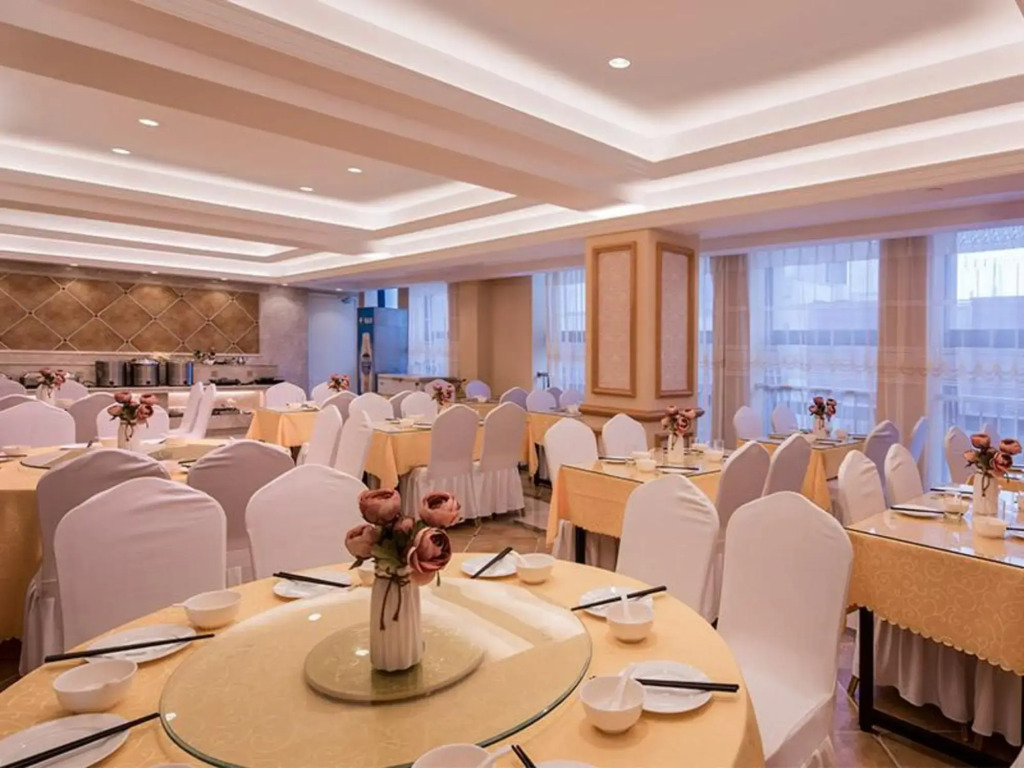 Лоян: Vienna Hotel (Luoyang Jiudou Road Wanda)