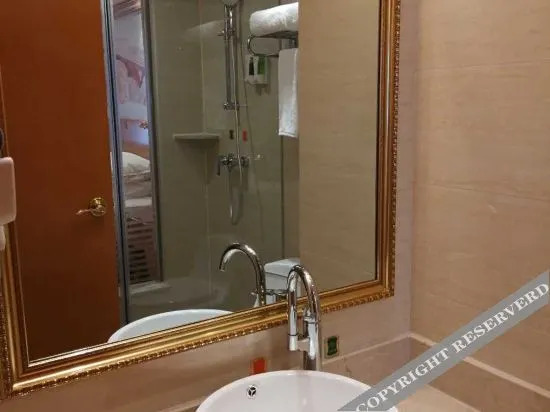 Лоян: Vienna Hotel (Luoyang Jiudou Road Wanda)