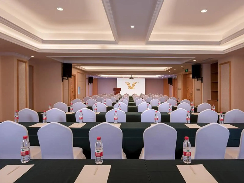 Лоян: Vienna Hotel (Luoyang Jiudou Road Wanda)