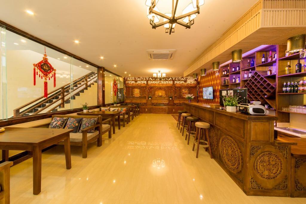 Шангри-Ла: Shangri_La Lamtin Youth Hostel