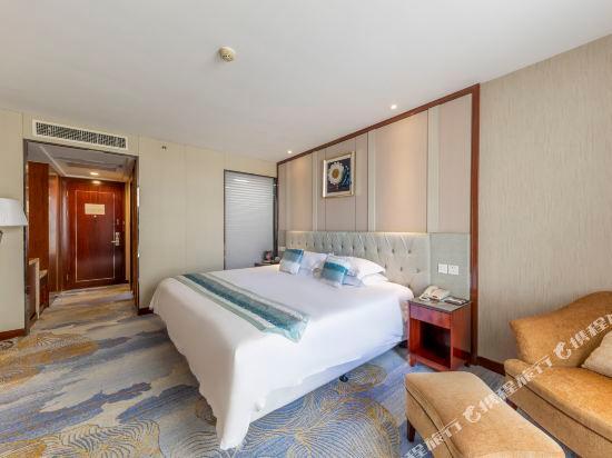 Нанкин: Zhenbao Holiday Hotel (Nanjing Olympic Sports Center)