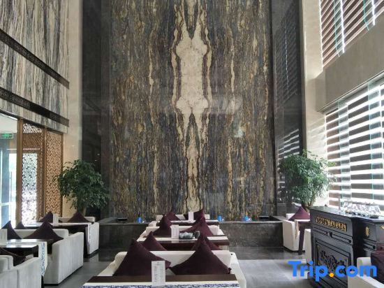 Нанкин: Zhenbao Holiday Hotel (Nanjing Olympic Sports Center)