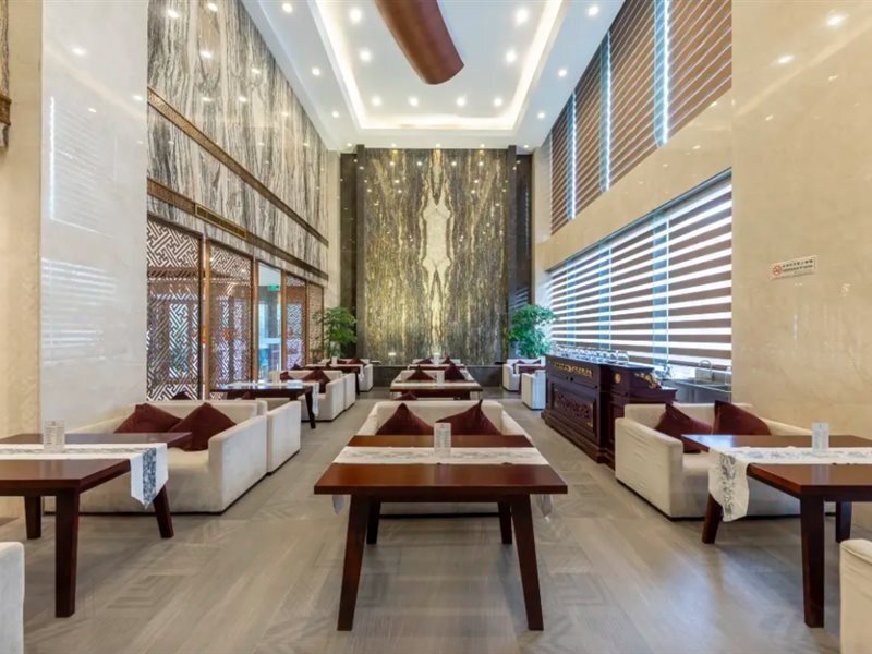Нанкин: Zhenbao Holiday Hotel (Nanjing Olympic Sports Center)