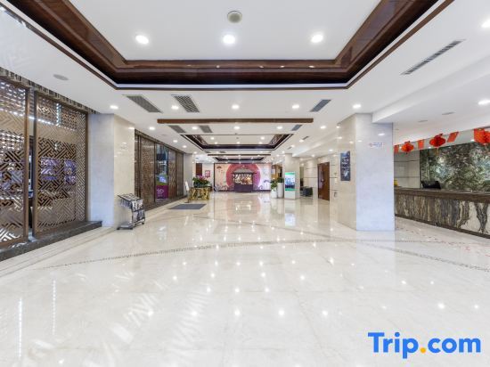 Нанкин: Zhenbao Holiday Hotel (Nanjing Olympic Sports Center)