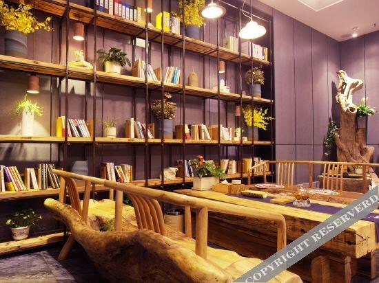 Чанша: PM Hotel (Changsha Songya Hunan Metro Station)