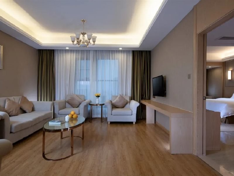 Йиян: Vienna Hotel (Yiyang Heshan Xiufeng Park)