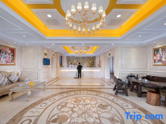 Янгиианг: Vienna 3 Best Hotel (Yangchun Bus Station)