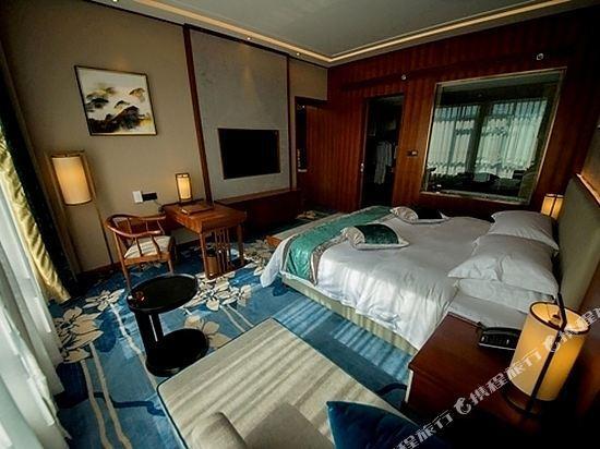 Auspicious Phoenix Hotel — фото 3