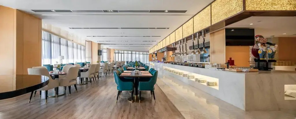 Уху: Wuhu Suning Universal Hotel