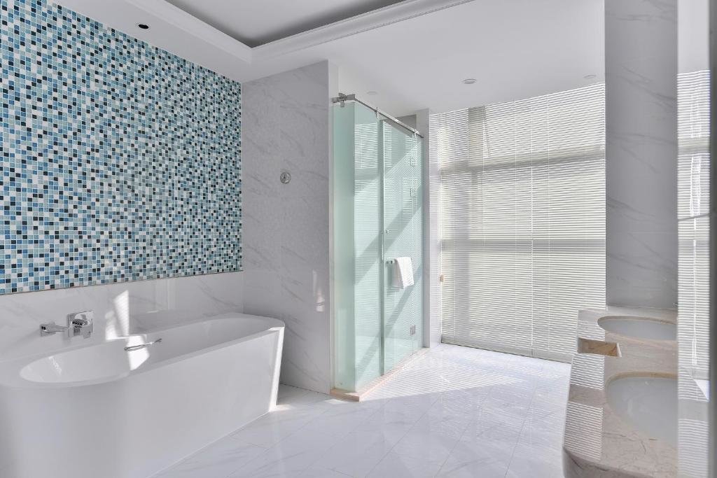 Уху: Wuhu Suning Universal Hotel