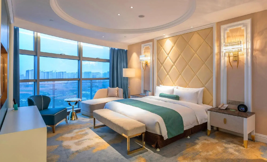 Уху: Wuhu Suning Universal Hotel