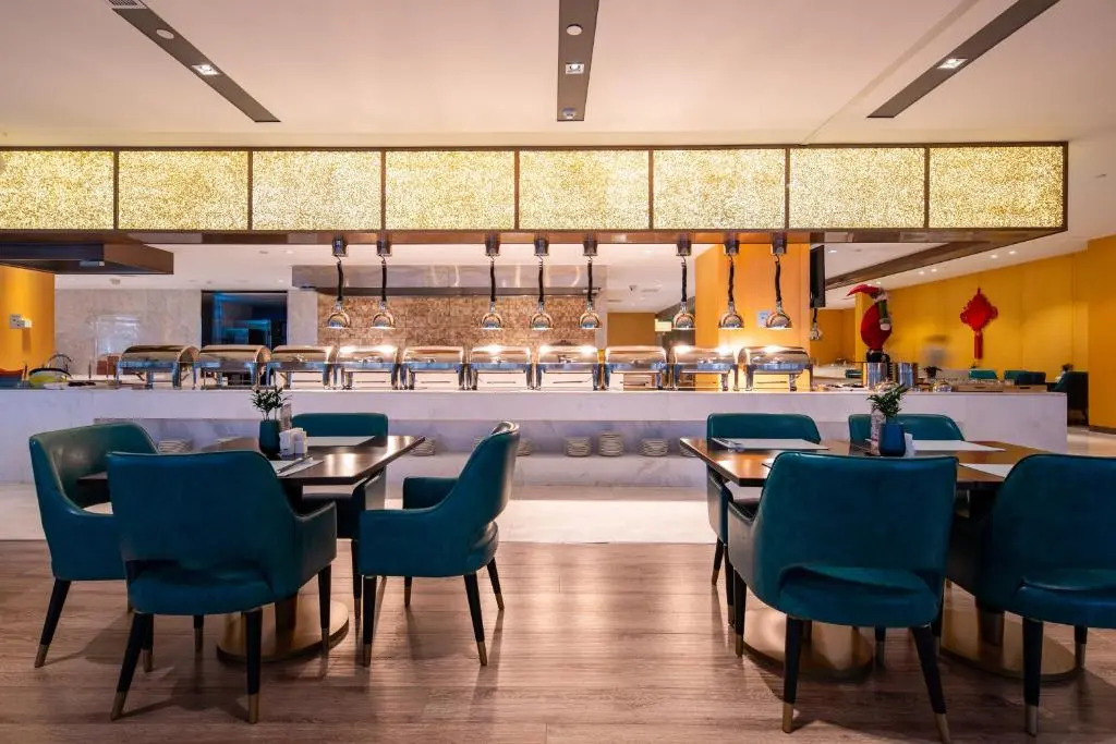 Уху: Wuhu Suning Universal Hotel