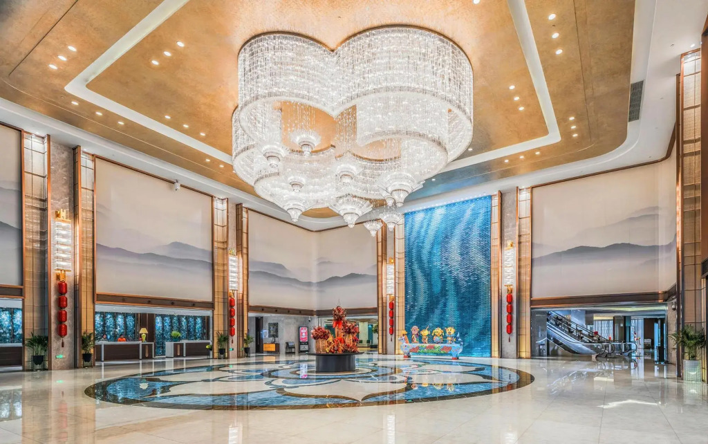 Уху: Wuhu Suning Universal Hotel