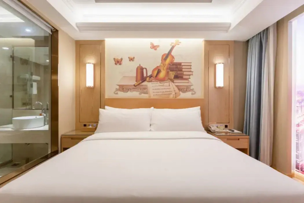 Чунцин: Vienna Hotel Chongqing Jiefangbei Pedestrian Street