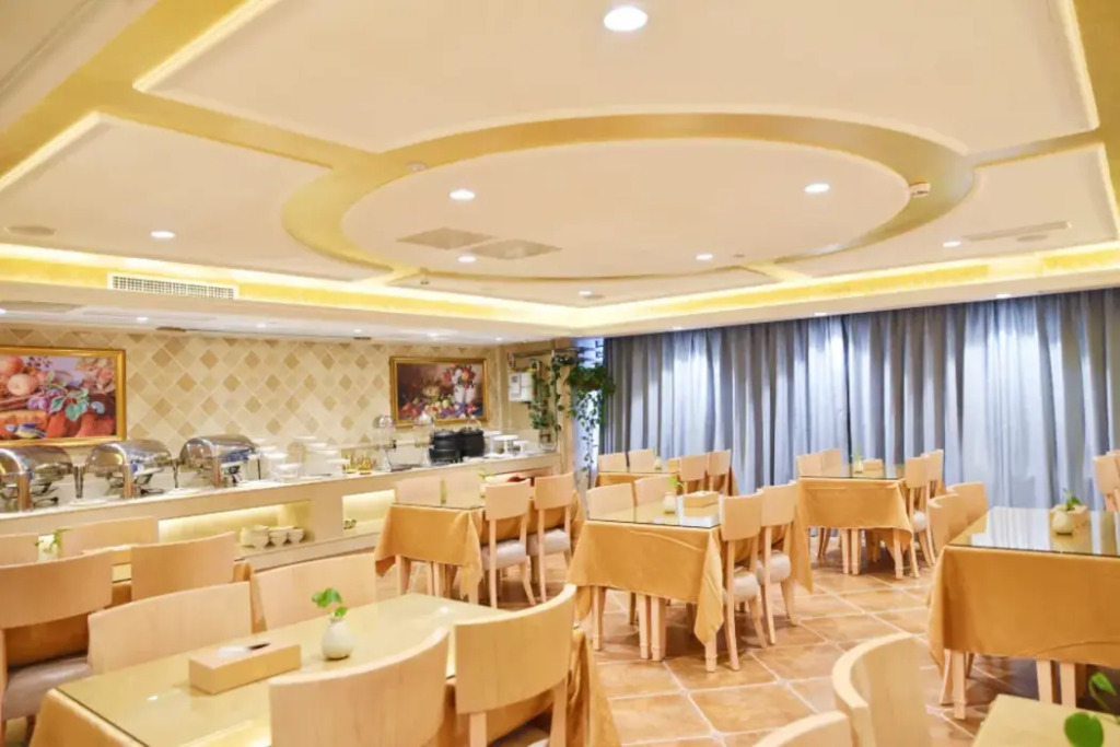 Чунцин: Vienna Hotel Chongqing Jiefangbei Pedestrian Street