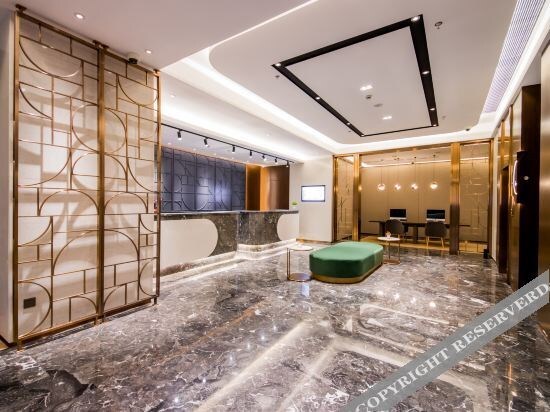 Шанхай: Yitel Collection (Shanghai train station)