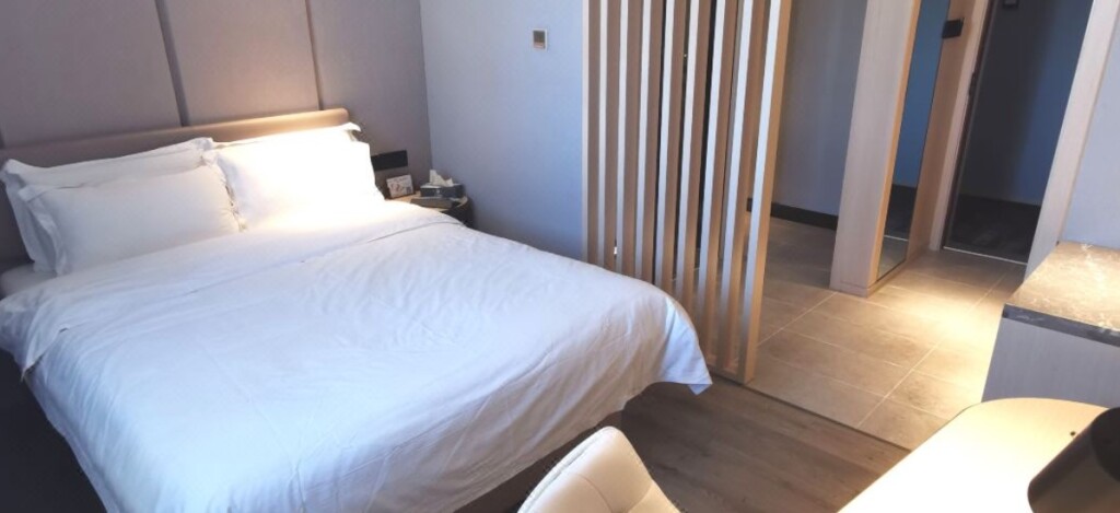 Пекин: At Mlily Hotel