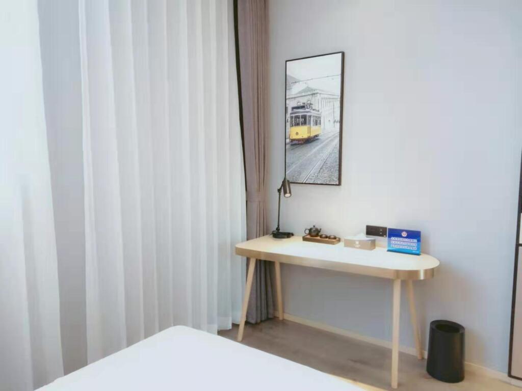 Пекин: At Mlily Hotel