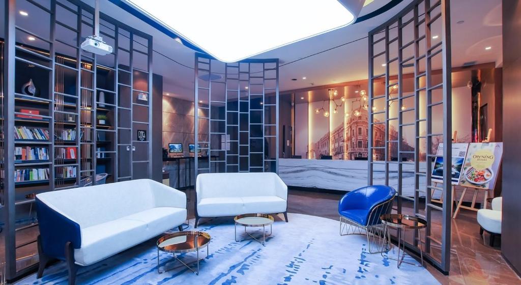 Харбин: Vienna Hotel (Harbin High-speed Railway Wanda Plaza)