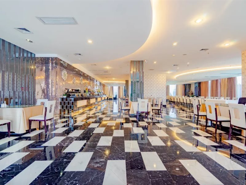 Синъи: Crown Hotel
