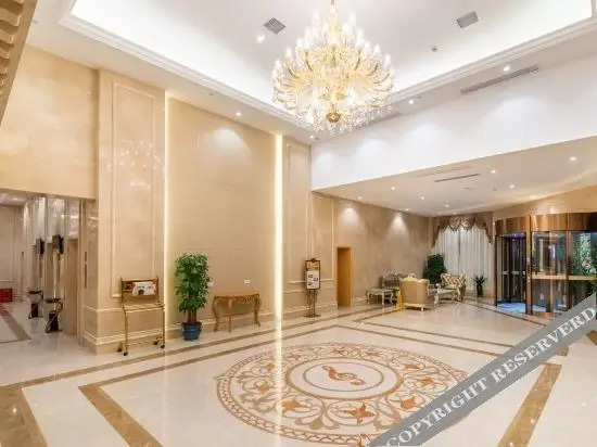 Чанша: Vienna International Hotel (Changsha South High-speed Railway Station Sports New City)