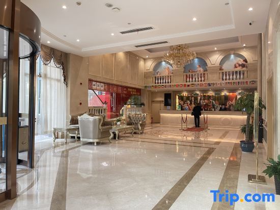 Чанша: Vienna International Hotel (Changsha South High-speed Railway Station Sports New City)