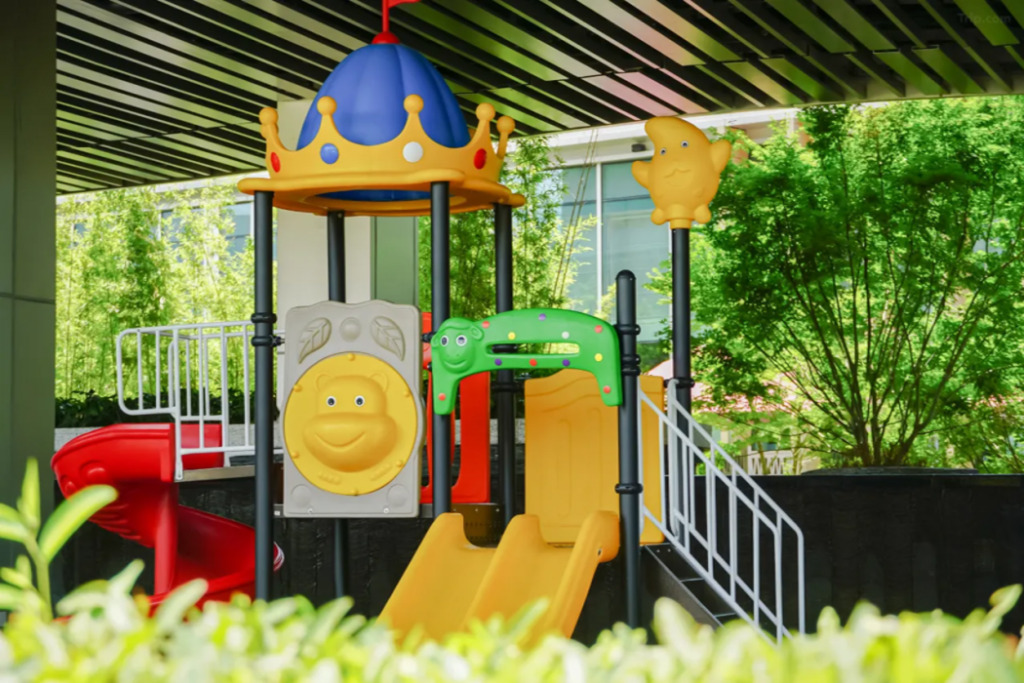 carousel image 4